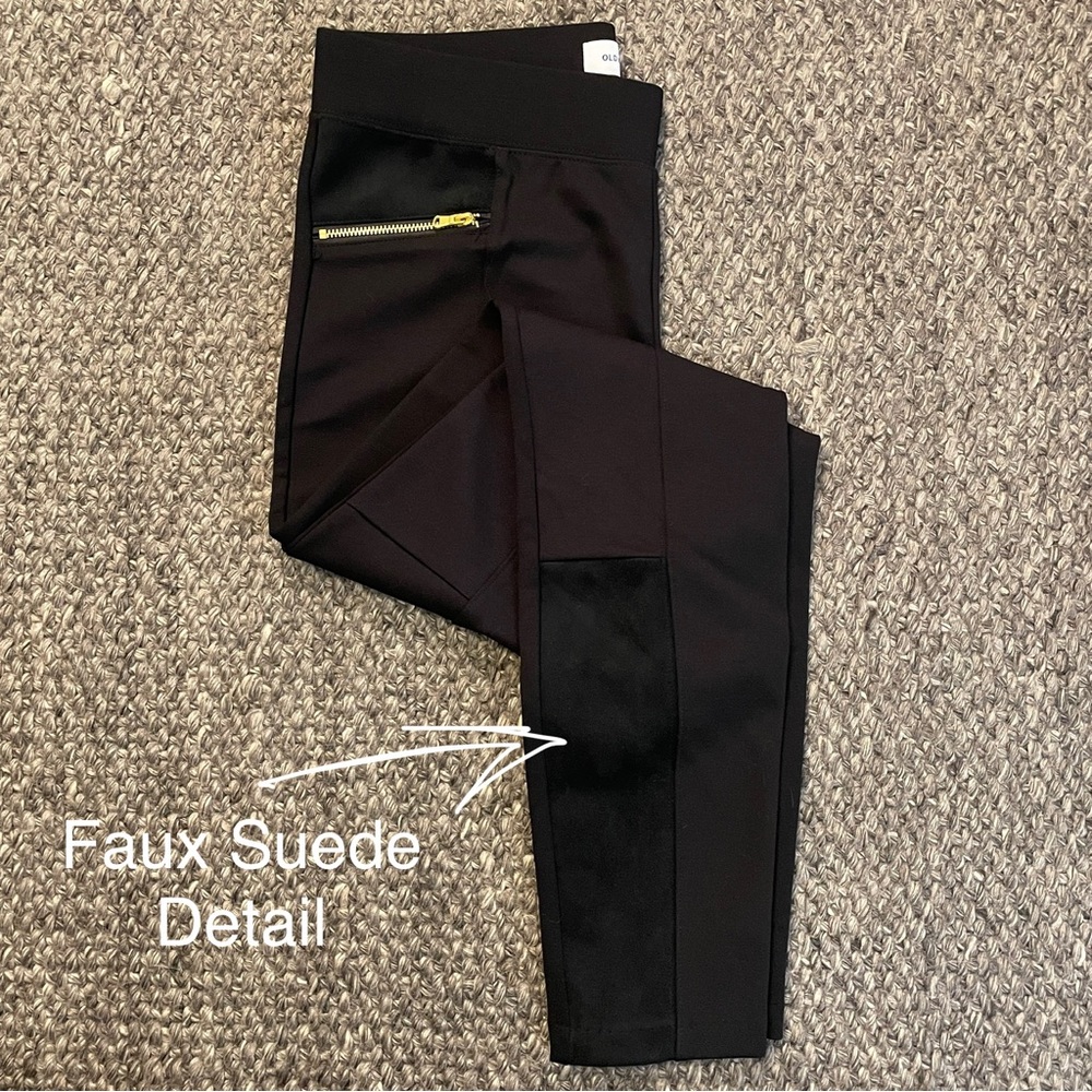 NWOT Old Navy Black Legging Style Pant with Faux Suede detail at pocket and calf